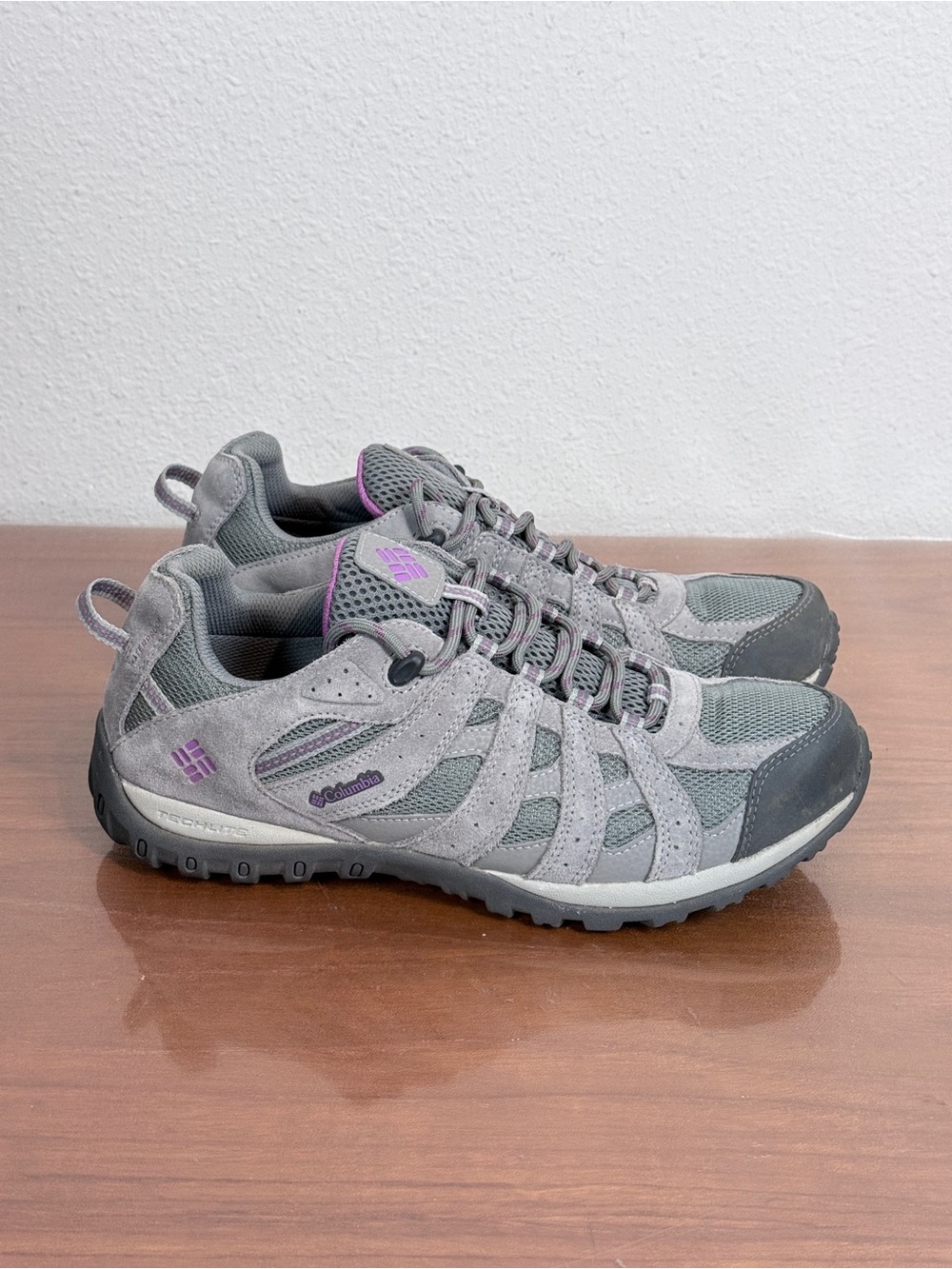 Columbia Women's Redmond Low Gray Waterproof Hiking Shoes 10